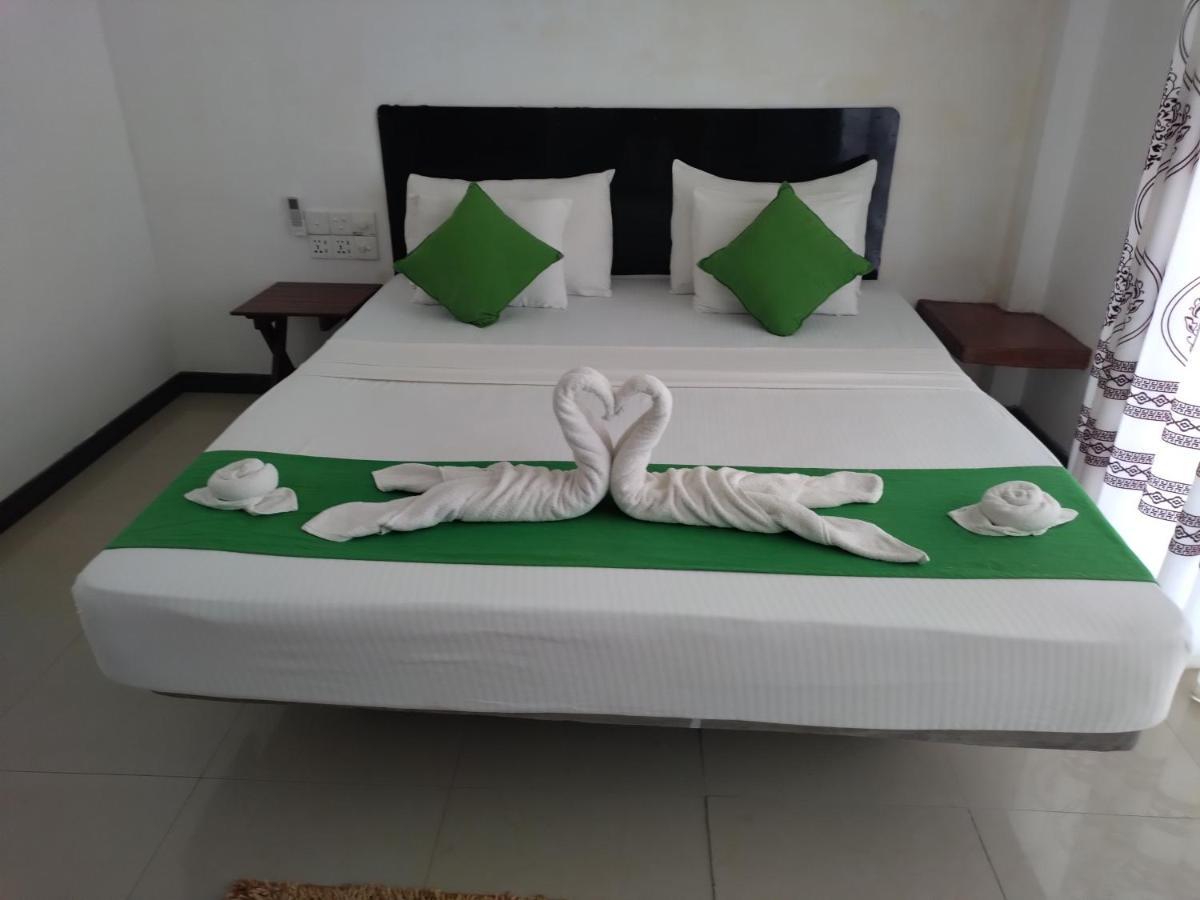 Village Mango Resort Yala Тиссамахарама Экстерьер фото